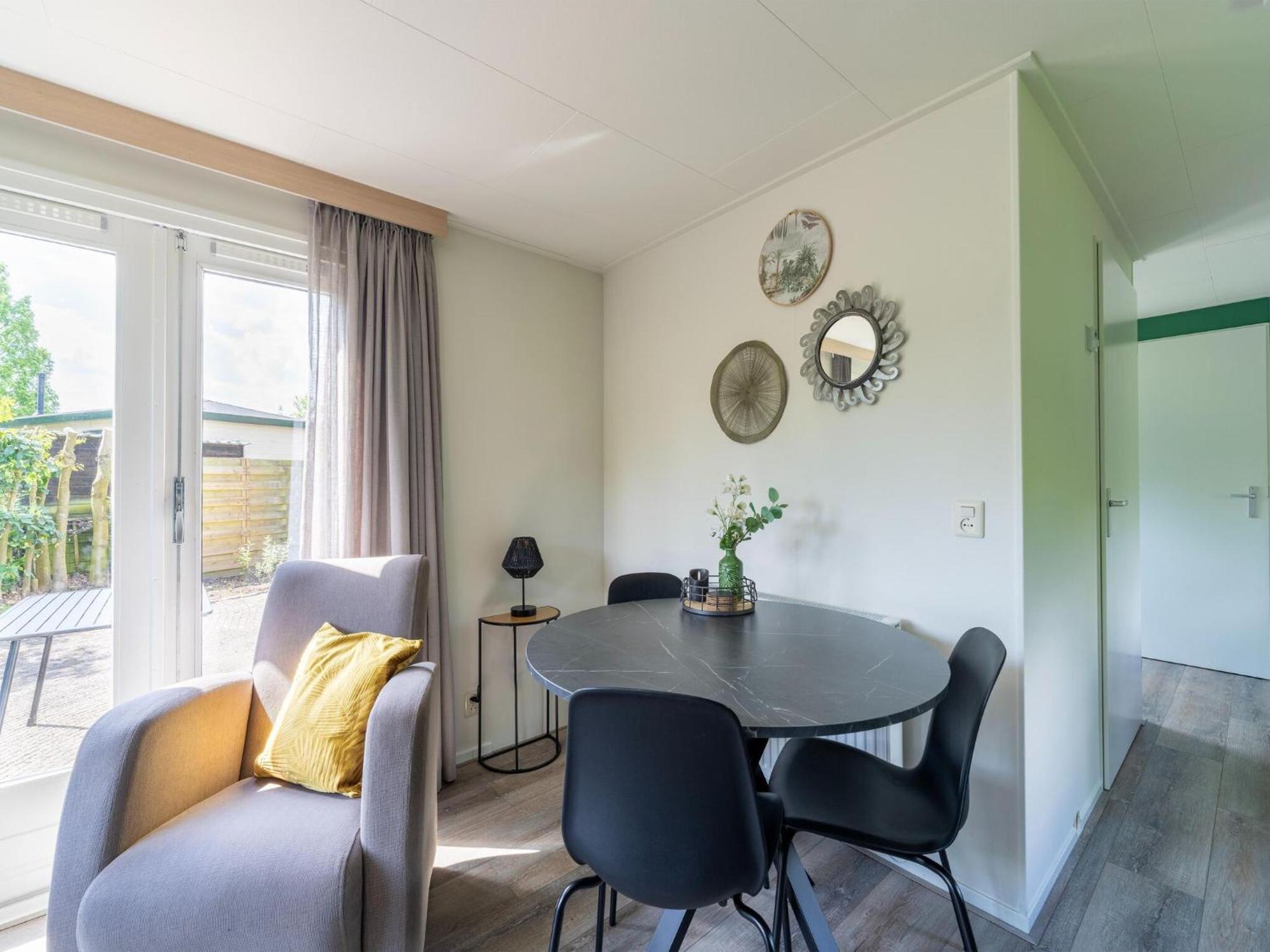 Cozy Chalet In Stegeren With A Terrace ภายนอก รูปภาพ
