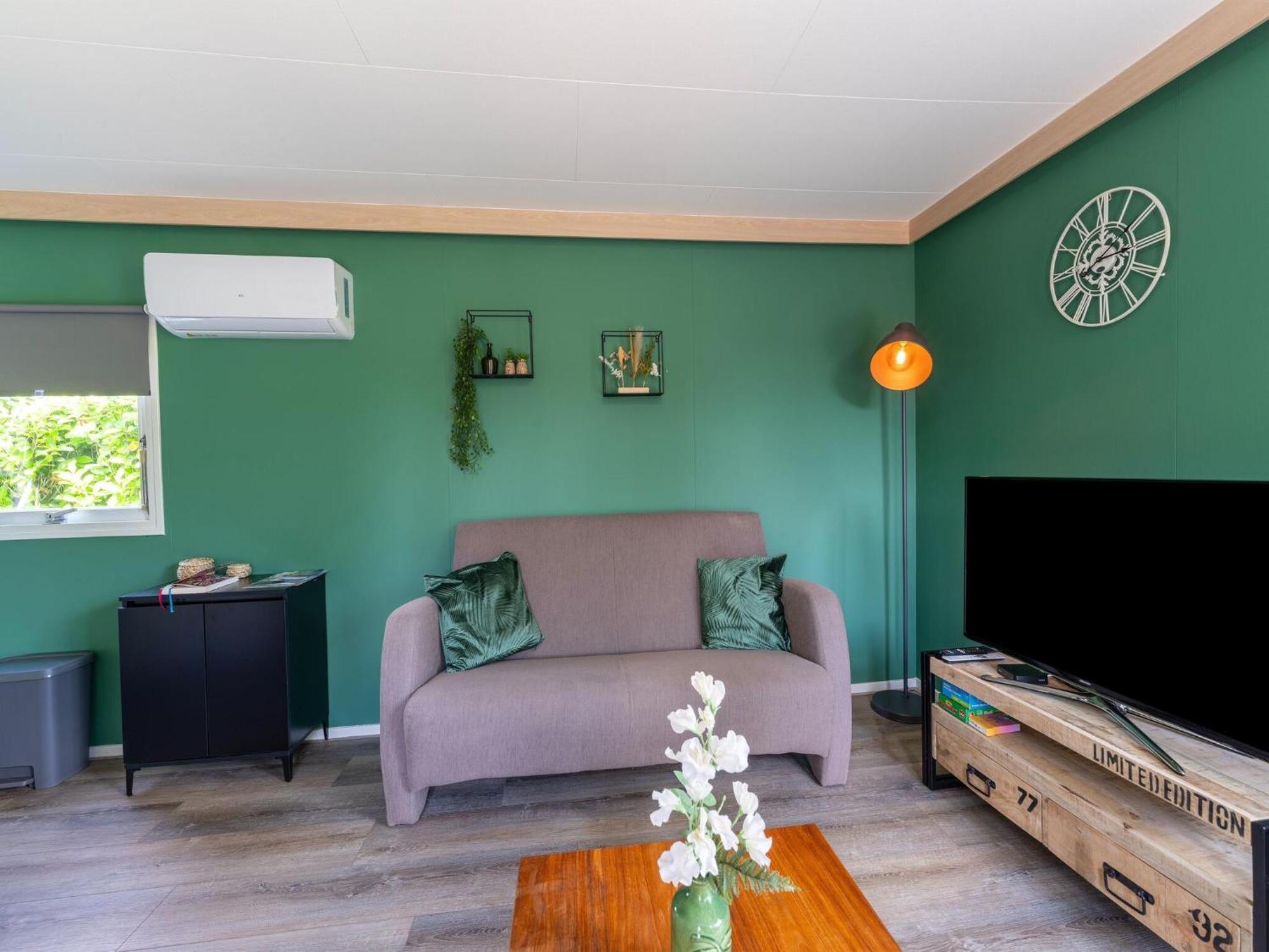 Cozy Chalet In Stegeren With A Terrace ภายนอก รูปภาพ